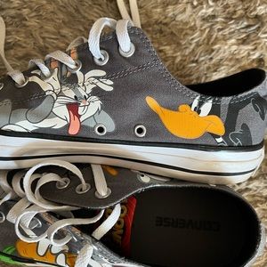 Looney Tunes Chuck Taylor Converse